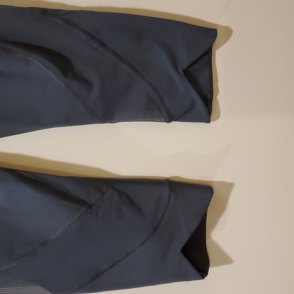 Lululemon Capri Leggings - Picture 7 of 13